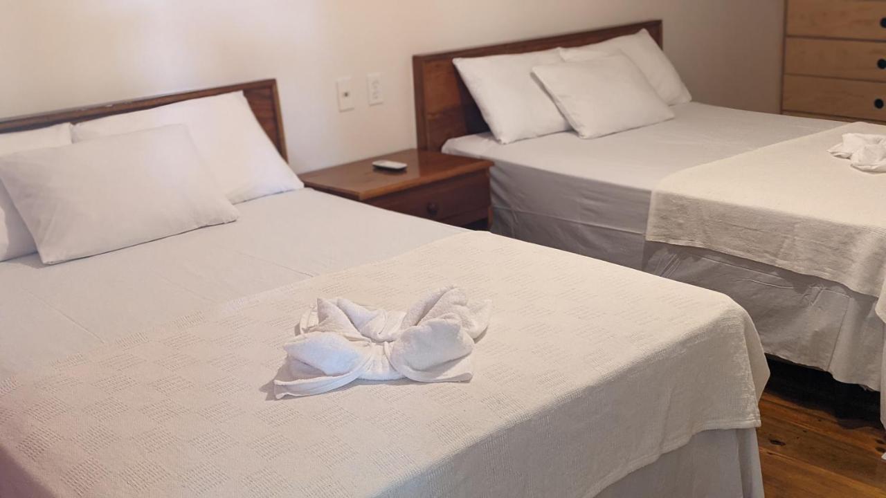 Coral View Beach Resort Utila Kültér fotó